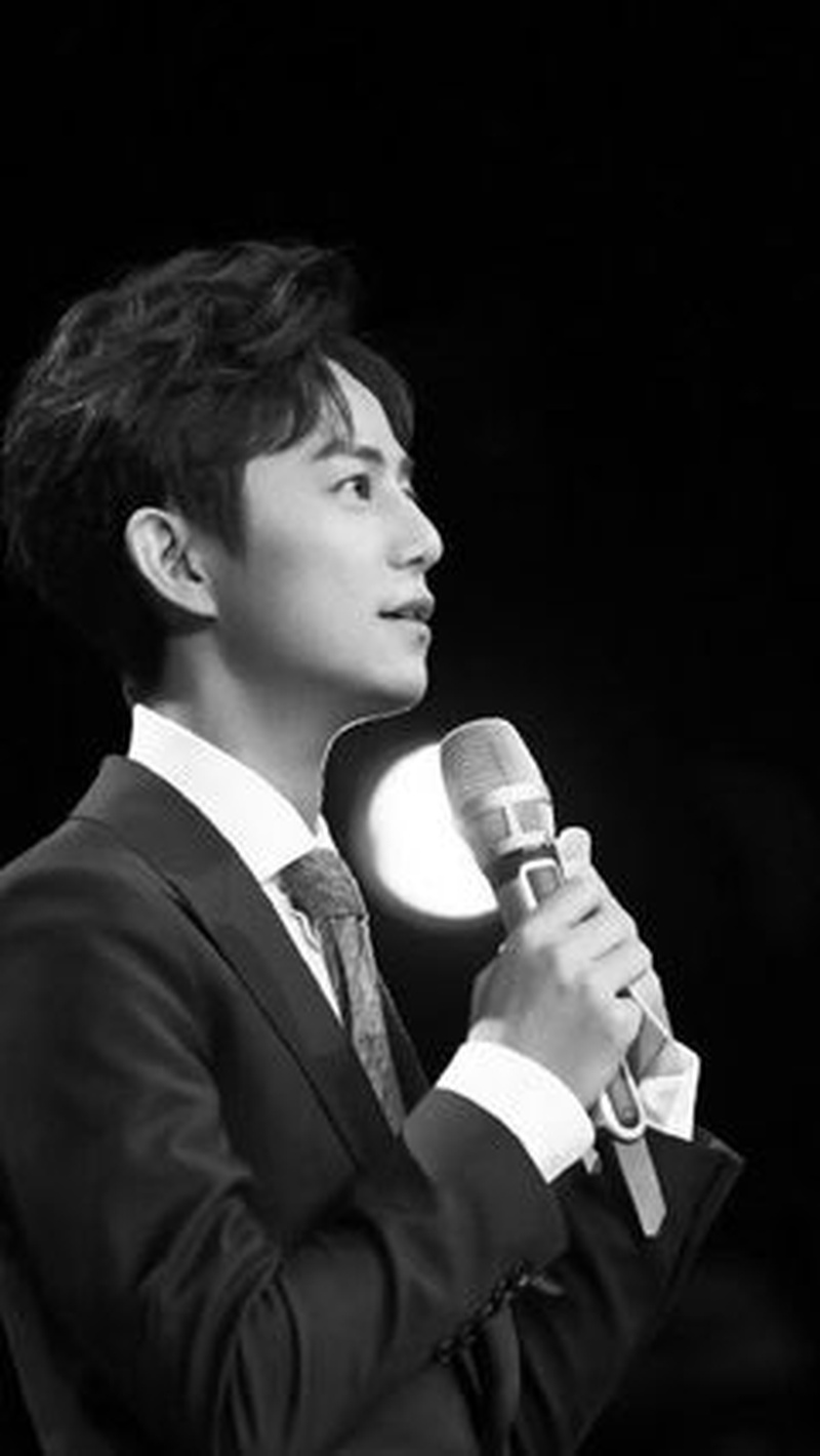 何炅